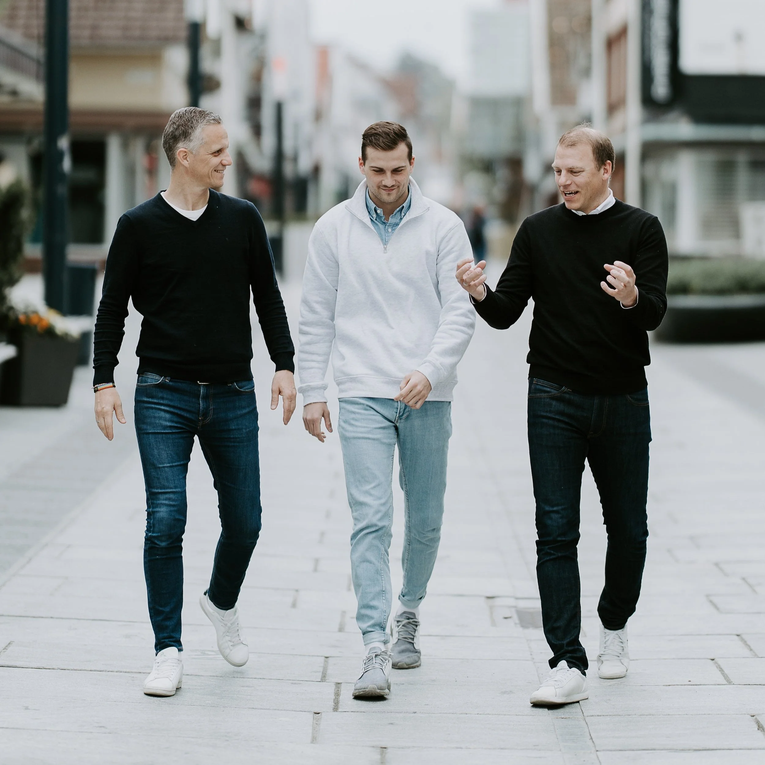  Vi hjelper deg inn i boligmarkedet. F.v Lars Christian Blåsternes, Eirik Berge og Odd Egil Flokketveit (Foto: Line Owren Fortografi) 